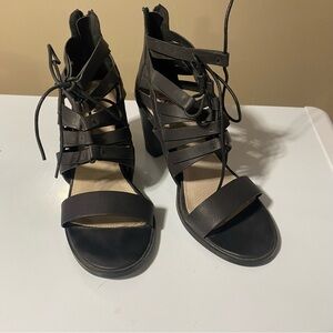 Women’s heels with zipper in the backs of them